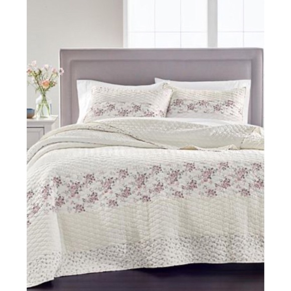 MS Textured Floral Stripe Full/Queen Quilt - Picture 1 of 3